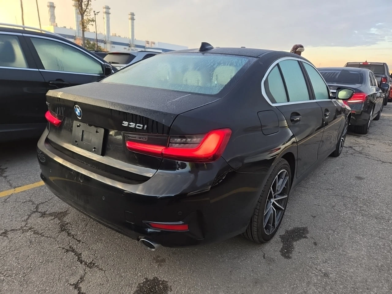 BMW 330 * АВТО КРЕДИТ* ЦЕНА ДО БГ * Сервизна история *  - изображение 4