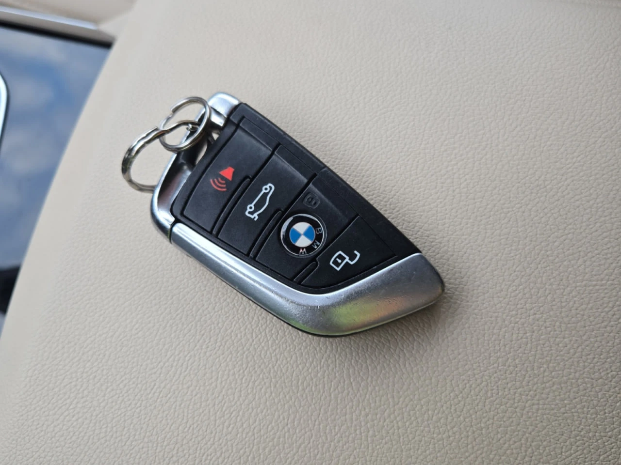 BMW 330 * АВТО КРЕДИТ* ЦЕНА ДО БГ * Сервизна история *  - изображение 10