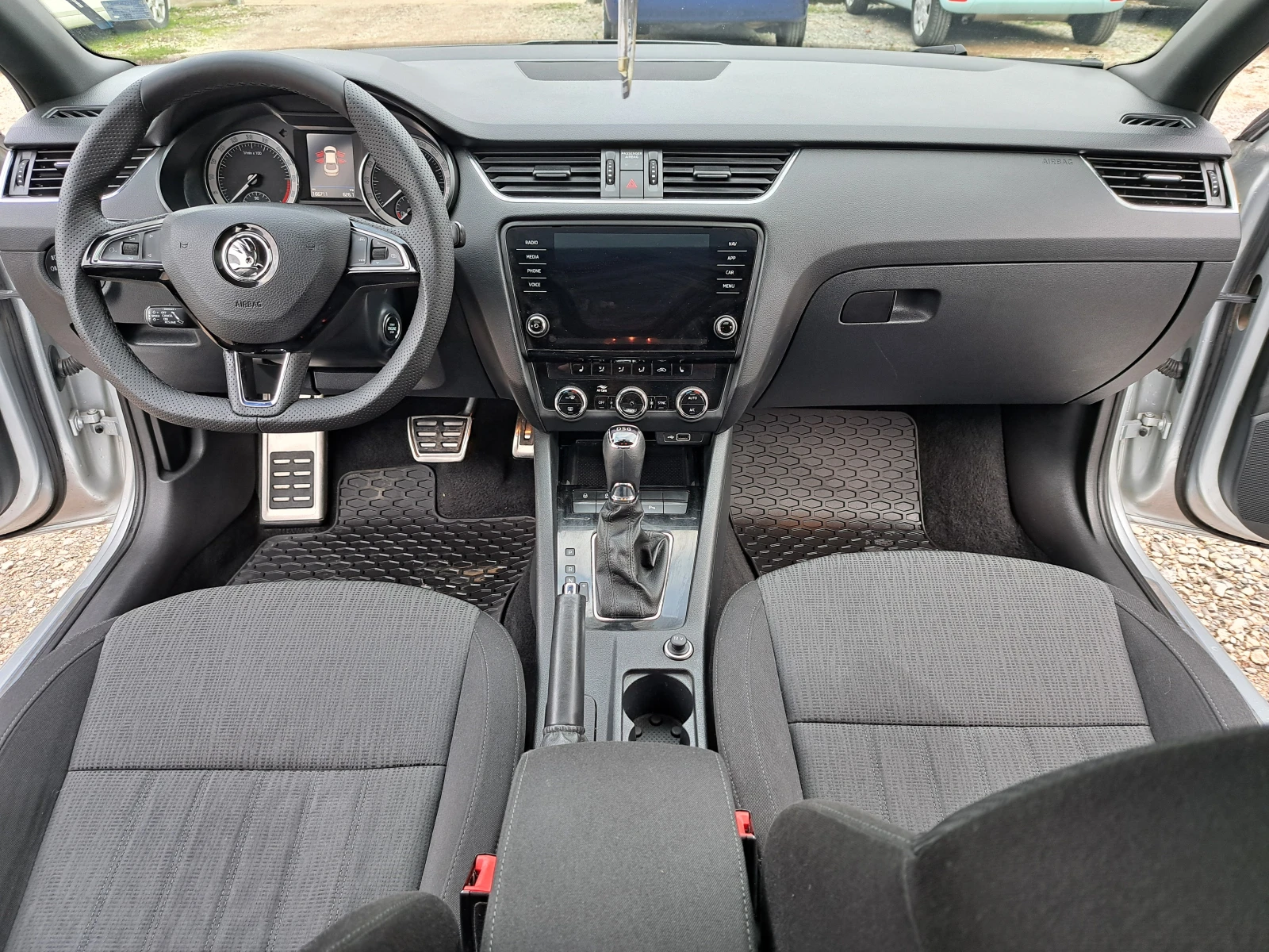 Skoda Octavia 2.0TDI* DSG* �����* NAVI* LED* ������* ��������    | Mobile.bg � ����������� 10