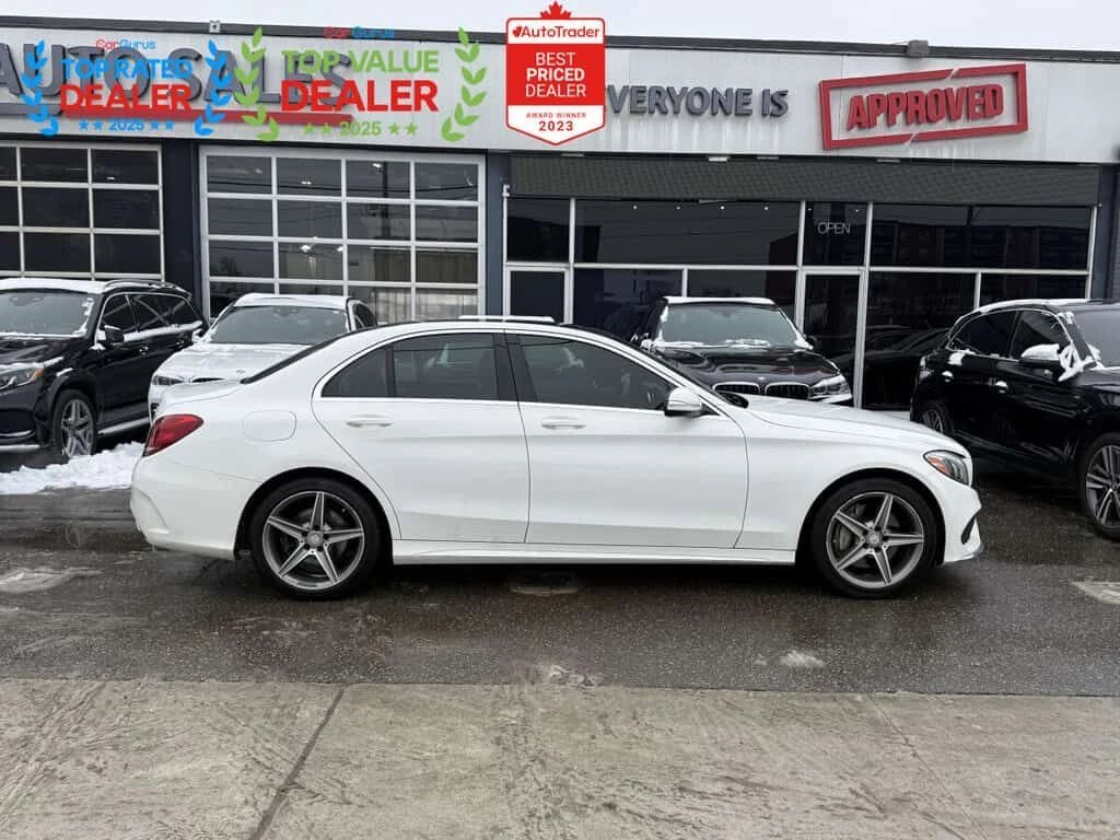 Mercedes-Benz 300 AMG PKG | PANO | NAVI | CARFAX , снимка 8 - Автомобили и джипове - 53976031