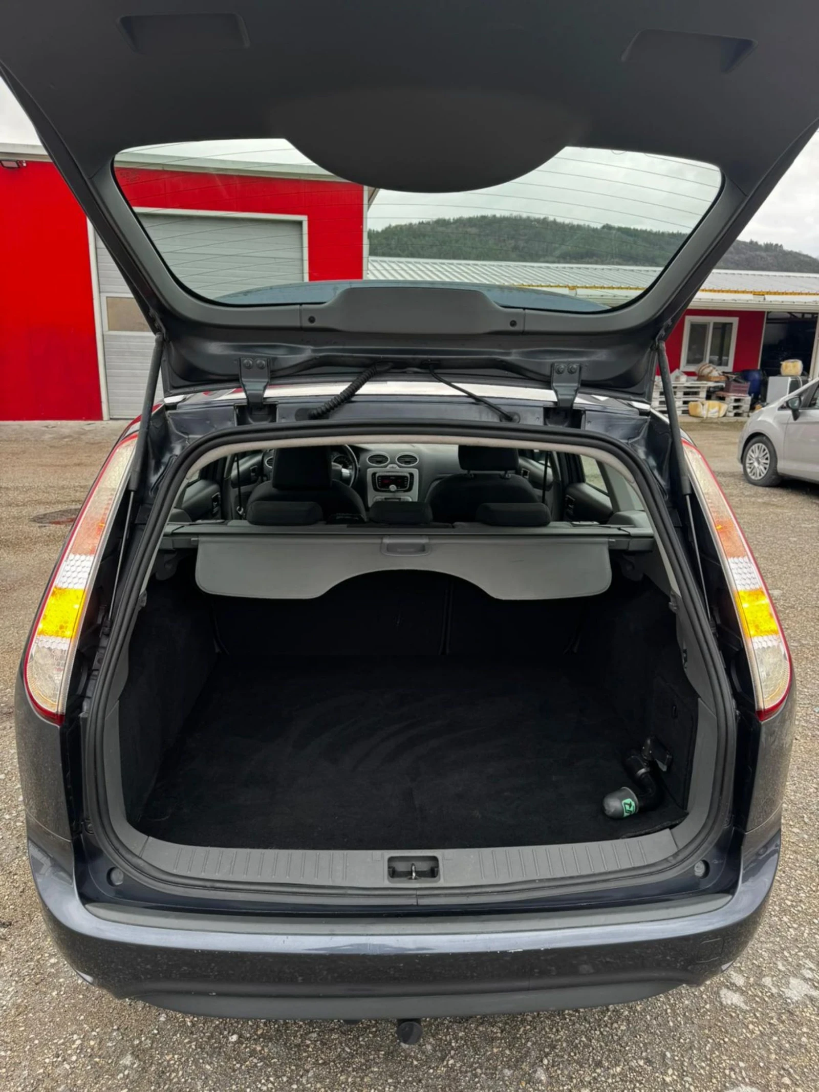 Ford Focus 1.6TDCi, АВТОПИЛОТ, КЛИМАТРОНИК, ТЕГЛИЧ, FULL , снимка 4 - Автомобили и джипове - 54155248