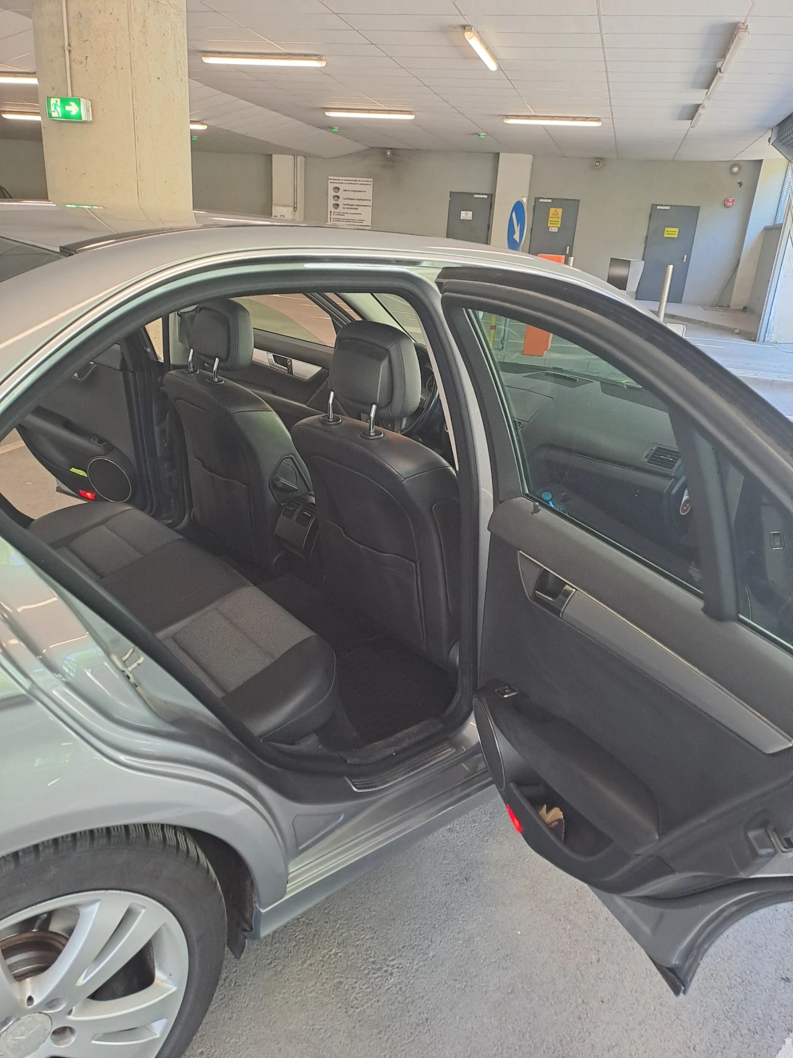 Mercedes-Benz C 200, снимка 2 - Автомобили и джипове - 54243983