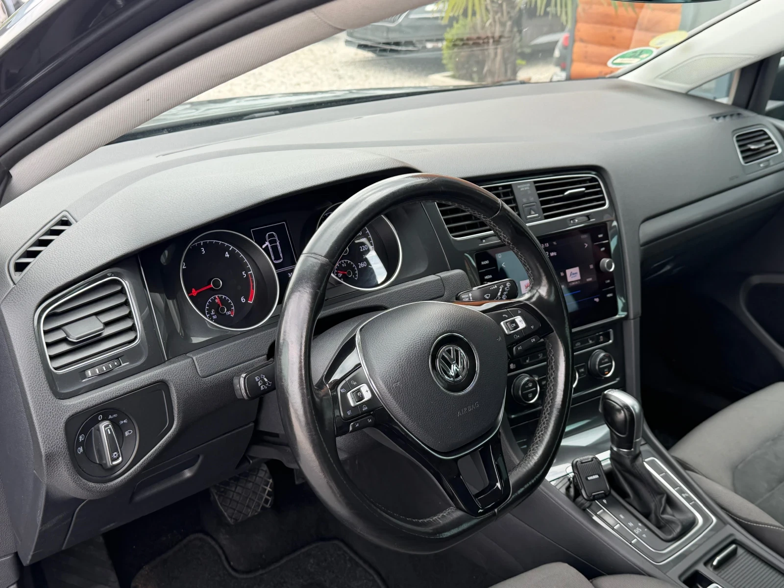 VW Golf Нов внос от Белгия, снимка 13 - Автомобили и джипове - 54389273