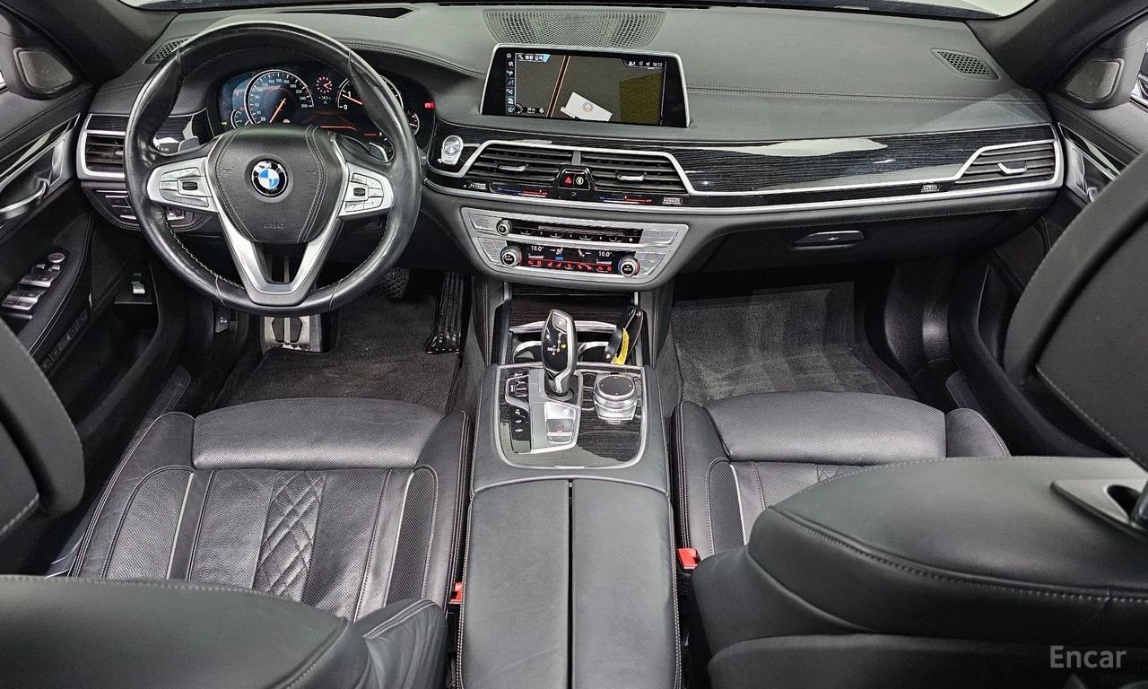 BMW 740 M* SPORT* XDRIVE* ХЕДЪП* ОБДУХВАНЕ* МАСАЖ* ДИСТРОН, снимка 6 - Автомобили и джипове - 54415516