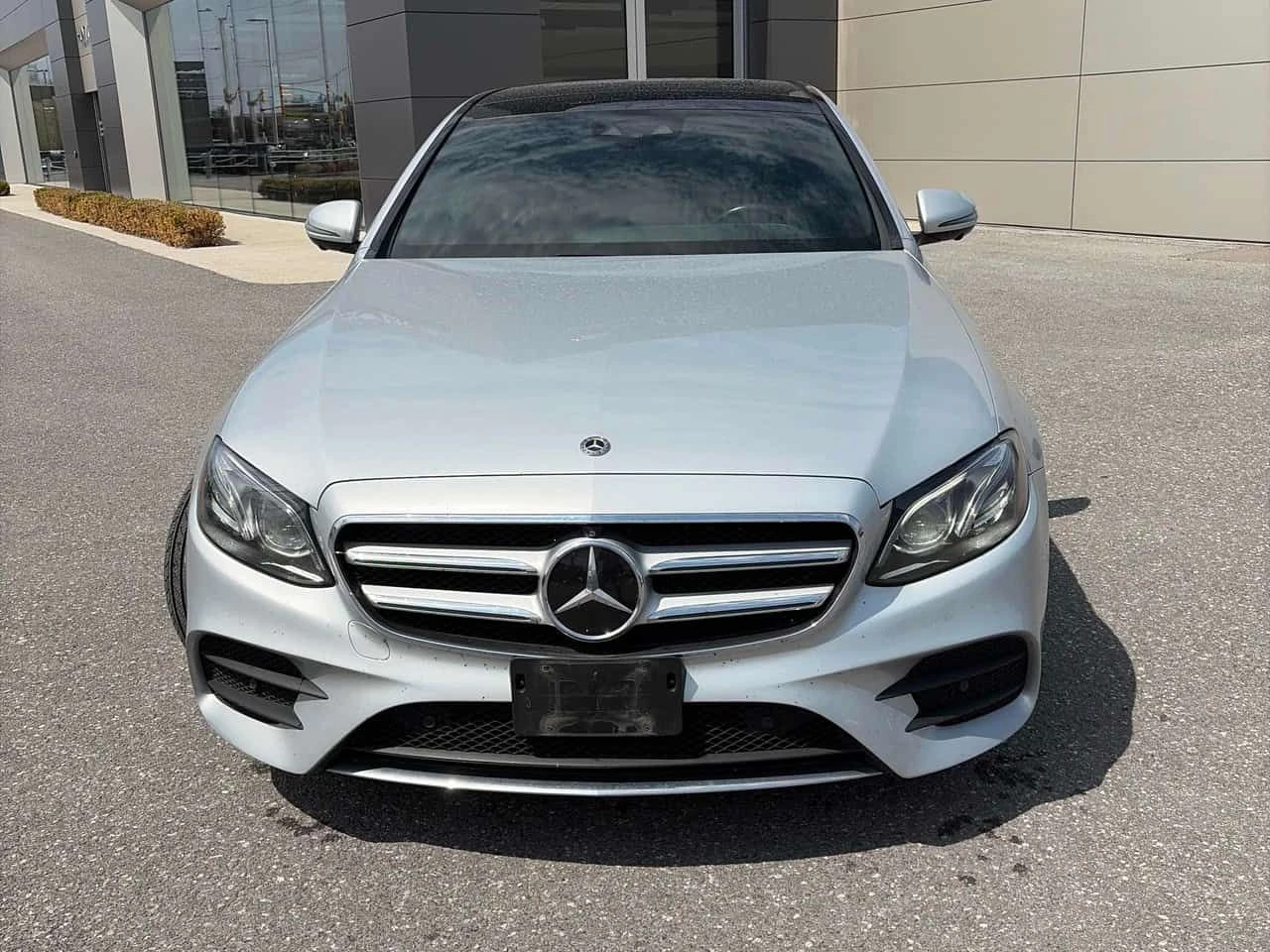 Mercedes-Benz E 300 CARFAX, снимка 6 - Автомобили и джипове - 54455558