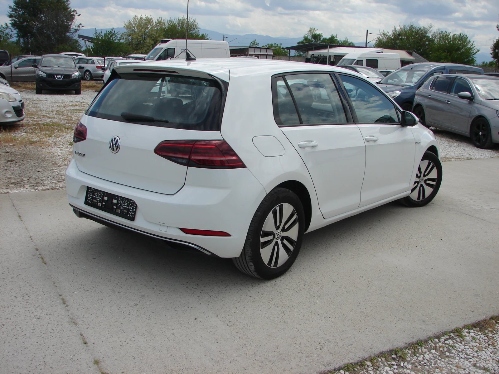 VW Golf 36 kw  digital keyless термопомпа, снимка 3 - Автомобили и джипове - 54573964