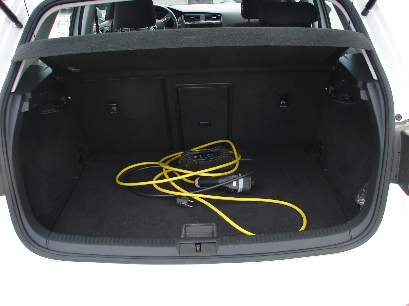 VW Golf 36 kw  digital keyless термопомпа, снимка 12 - Автомобили и джипове - 54573964