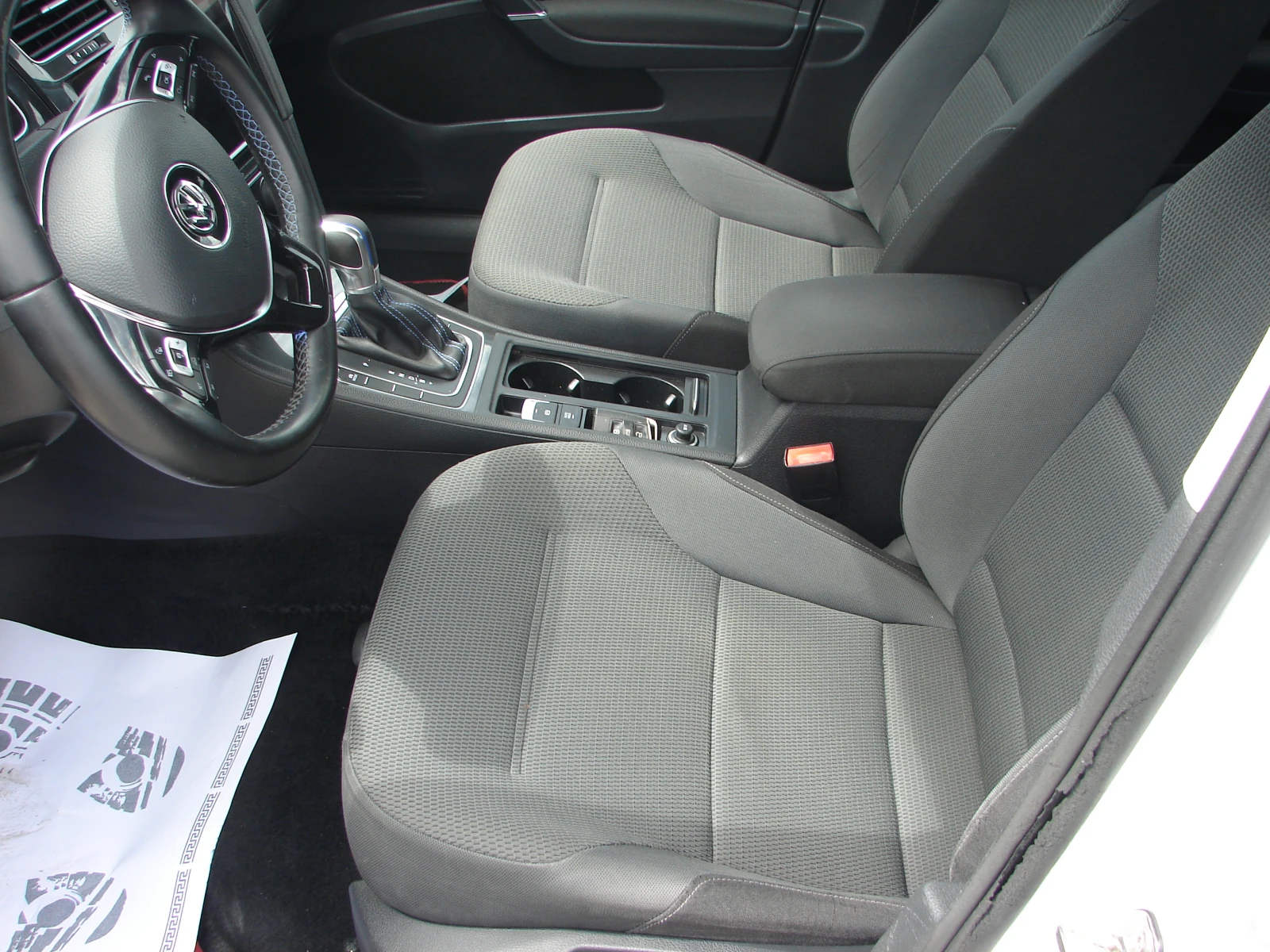 VW Golf 36 kw  digital keyless термопомпа, снимка 5 - Автомобили и джипове - 54573964