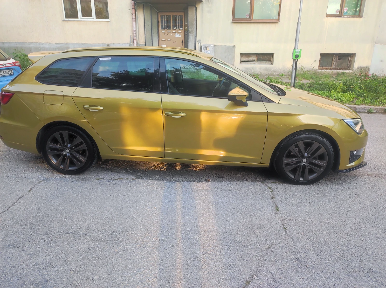 Seat Leon 2.0 Fr, снимка 11 - Автомобили и джипове - 54961806