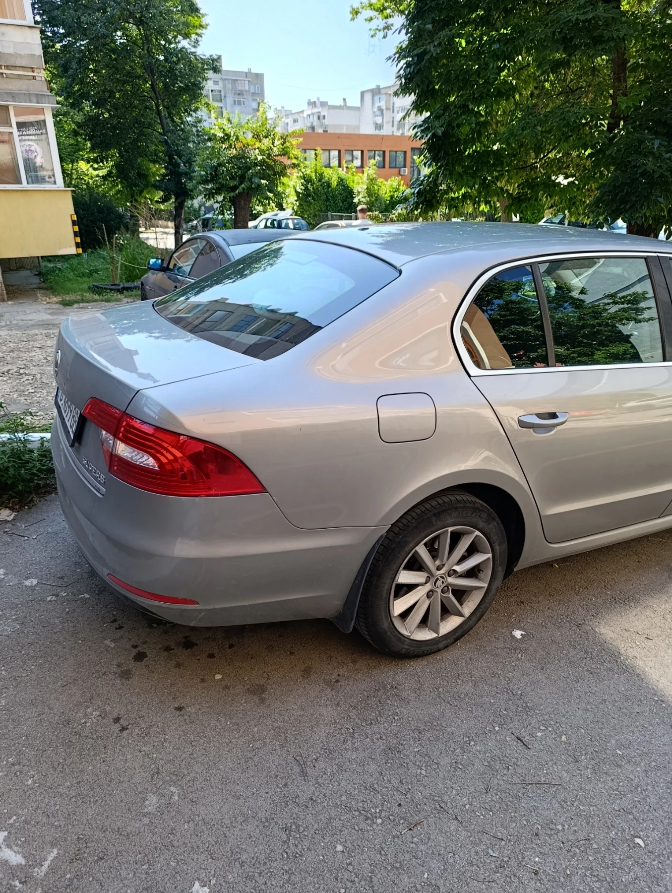 Skoda Superb, снимка 6 - Автомобили и джипове - 55568308
