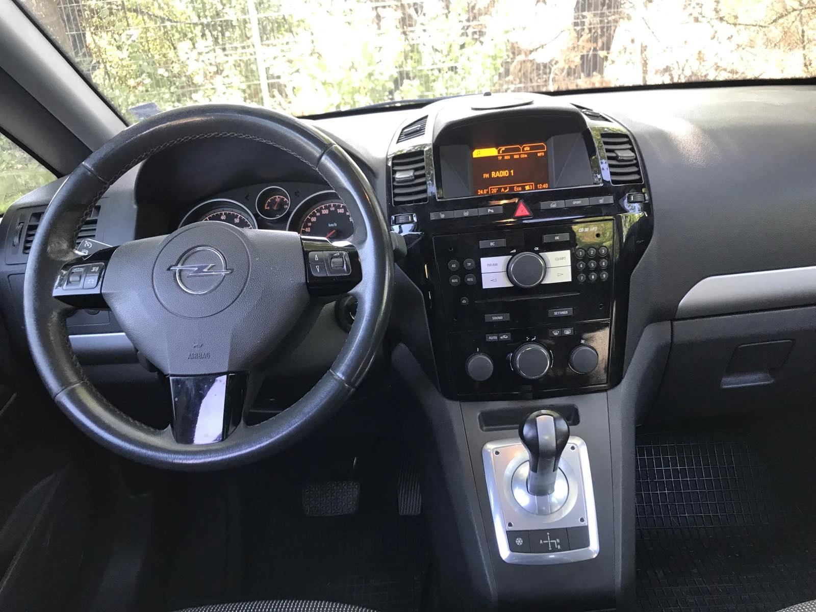 Opel Zafira, снимка 12 - Автомобили и джипове - 56144196