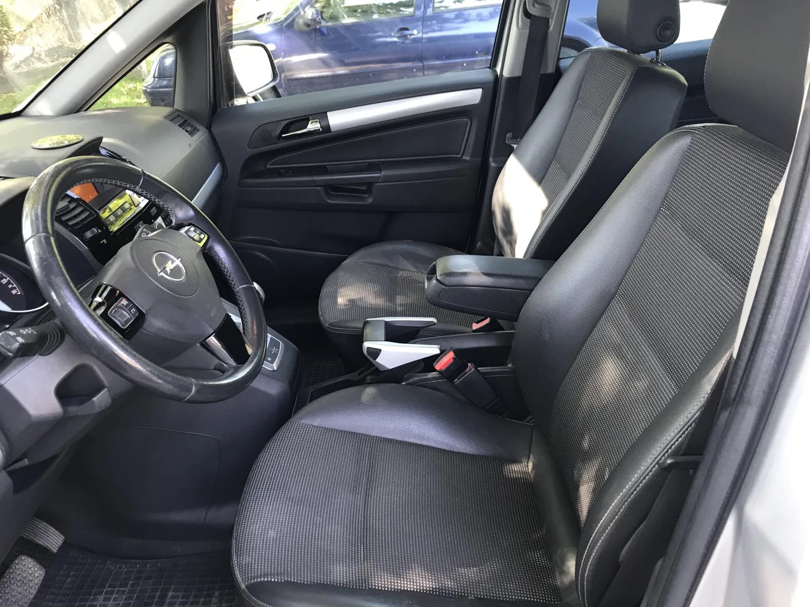 Opel Zafira, снимка 10 - Автомобили и джипове - 56144196