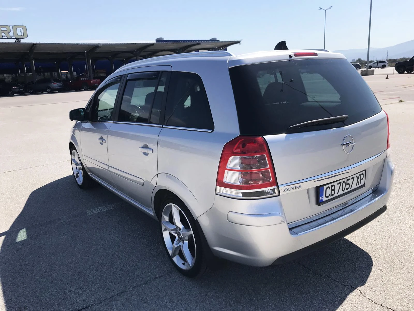 Opel Zafira, снимка 5 - Автомобили и джипове - 56144196