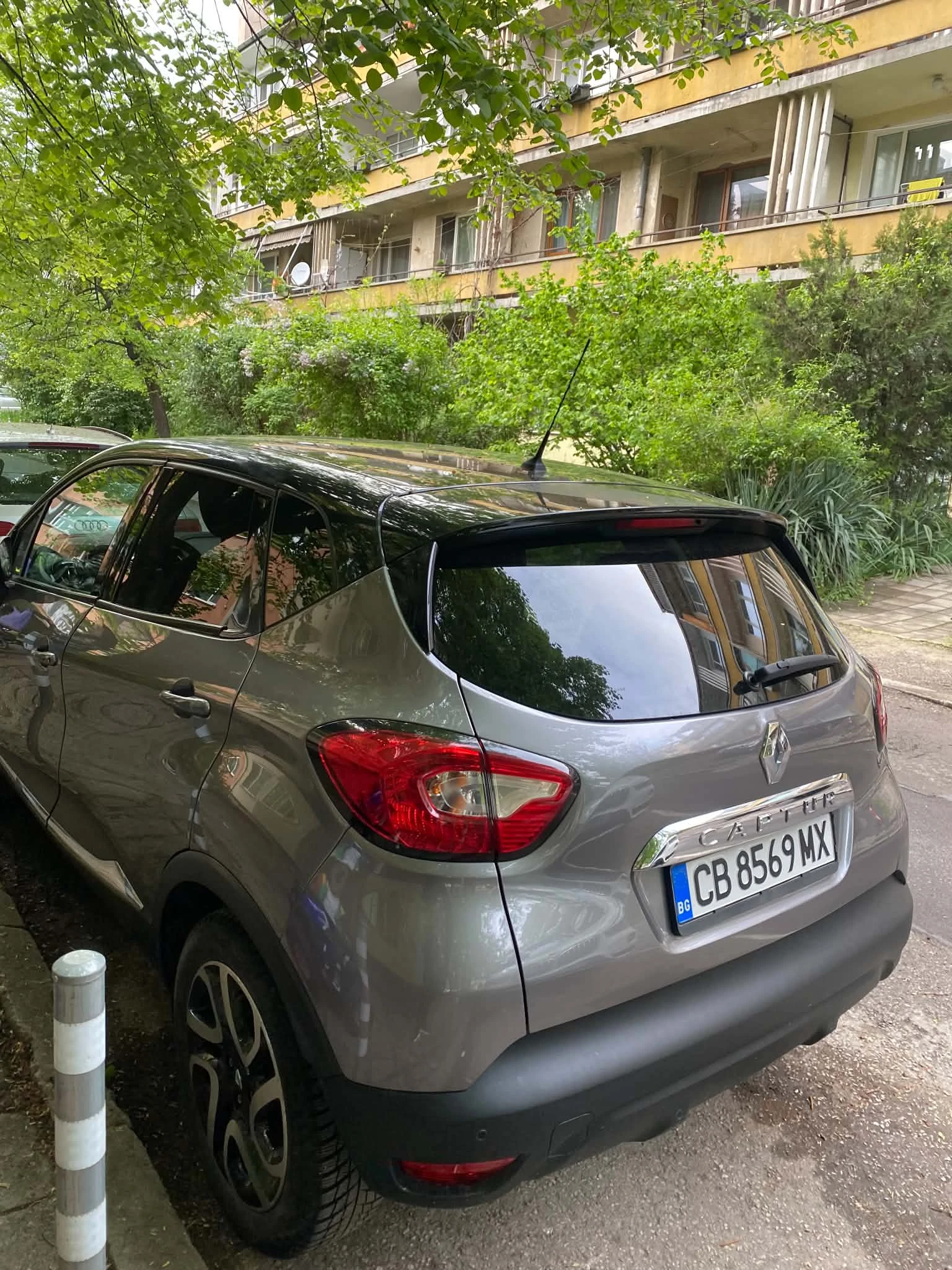 Renault Captur 1.5 DCI, снимка 4 - Автомобили и джипове - 56322192