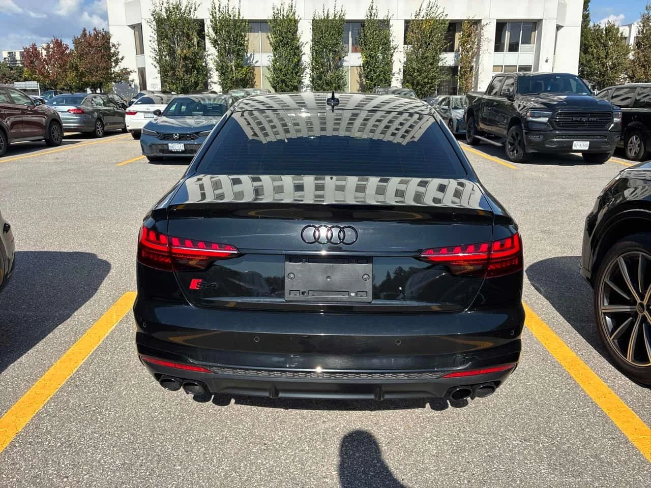 Audi S4  Technik / 360 / Distronic / B&O / Carfax  | Mobile.bg � ����������� 4