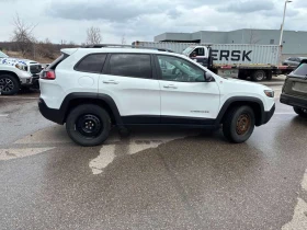Jeep Cherokee * Trailhawk Elite * CARFAX * БЕЗ ПЪРВОНАЧАЛНА ВНОС, снимка 3