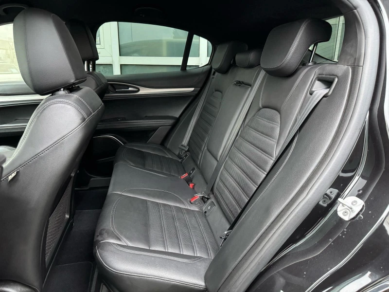 Alfa Romeo Stelvio 2.0/280HP/TURBO/16V/VELOCE/AT8-Q4/CAM/AMBI/274v, снимка 12 - Автомобили и джипове - 49930215