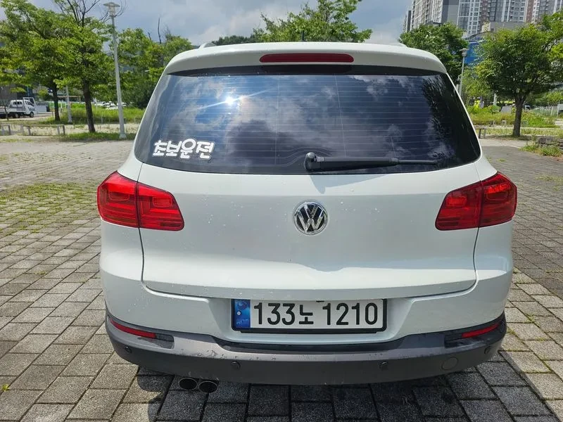 VW Tiguan 2.0 Tdi Comfort 5N, снимка 7 - Автомобили и джипове - 56112778