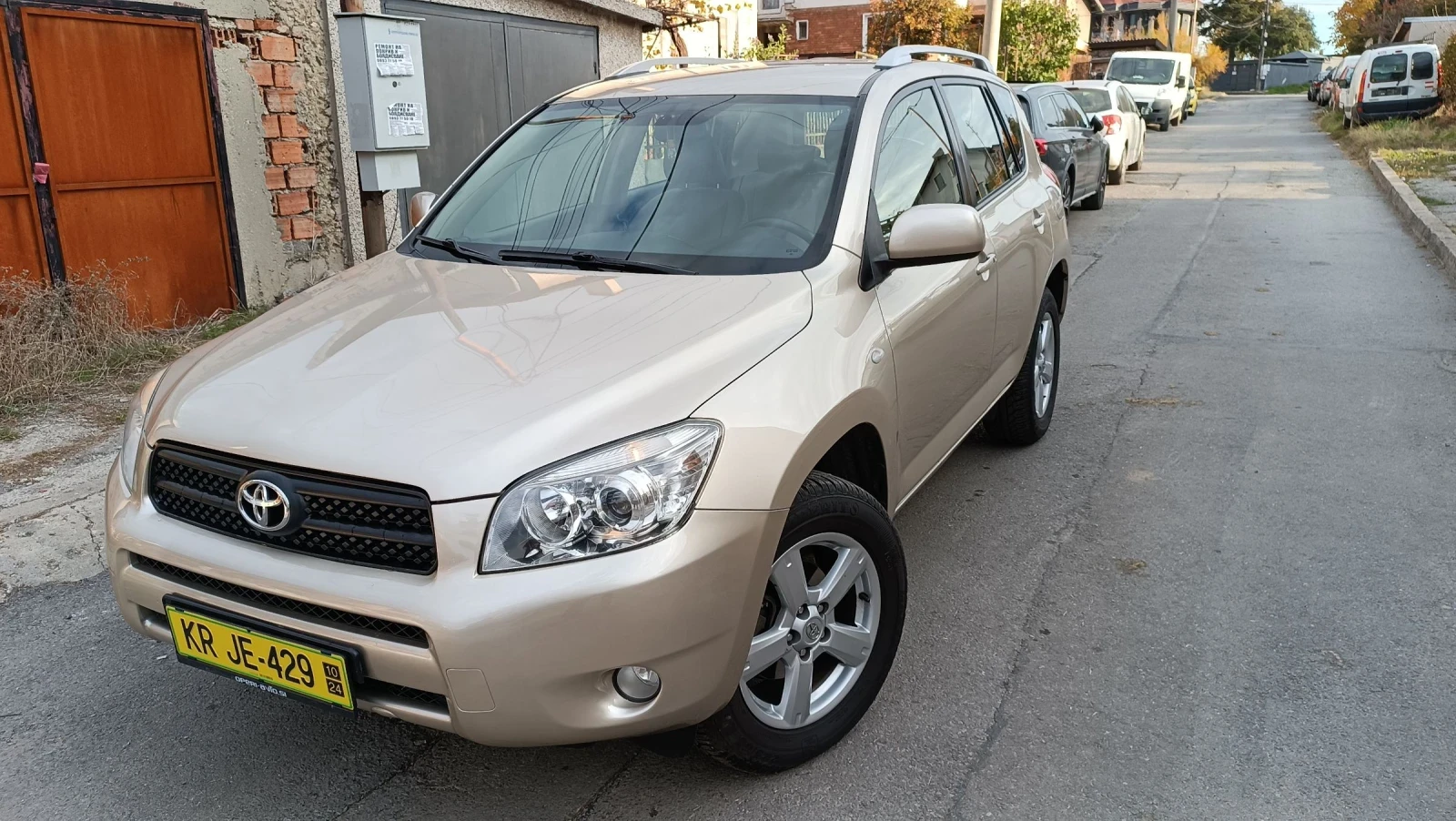 Toyota Rav4 2.0 навигация перфектен 4 х4 - изображение 2