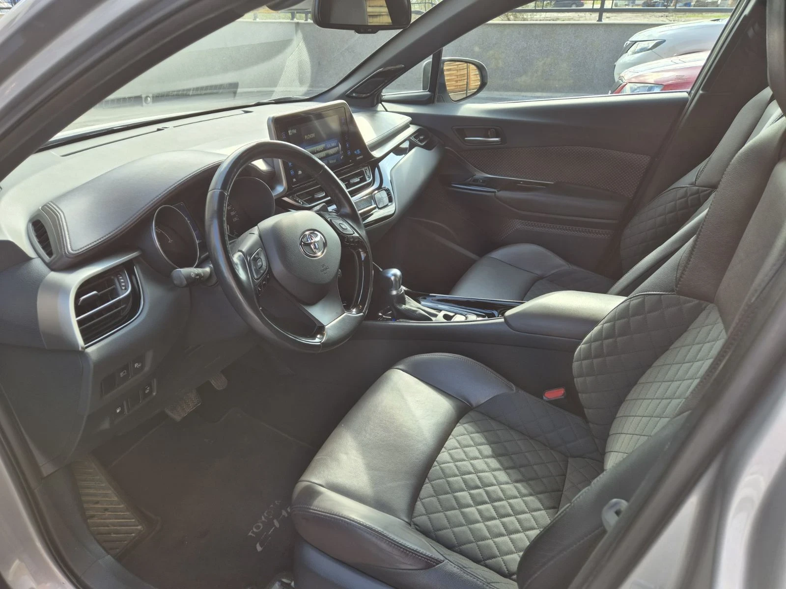 Toyota C-HR  - изображение 8
