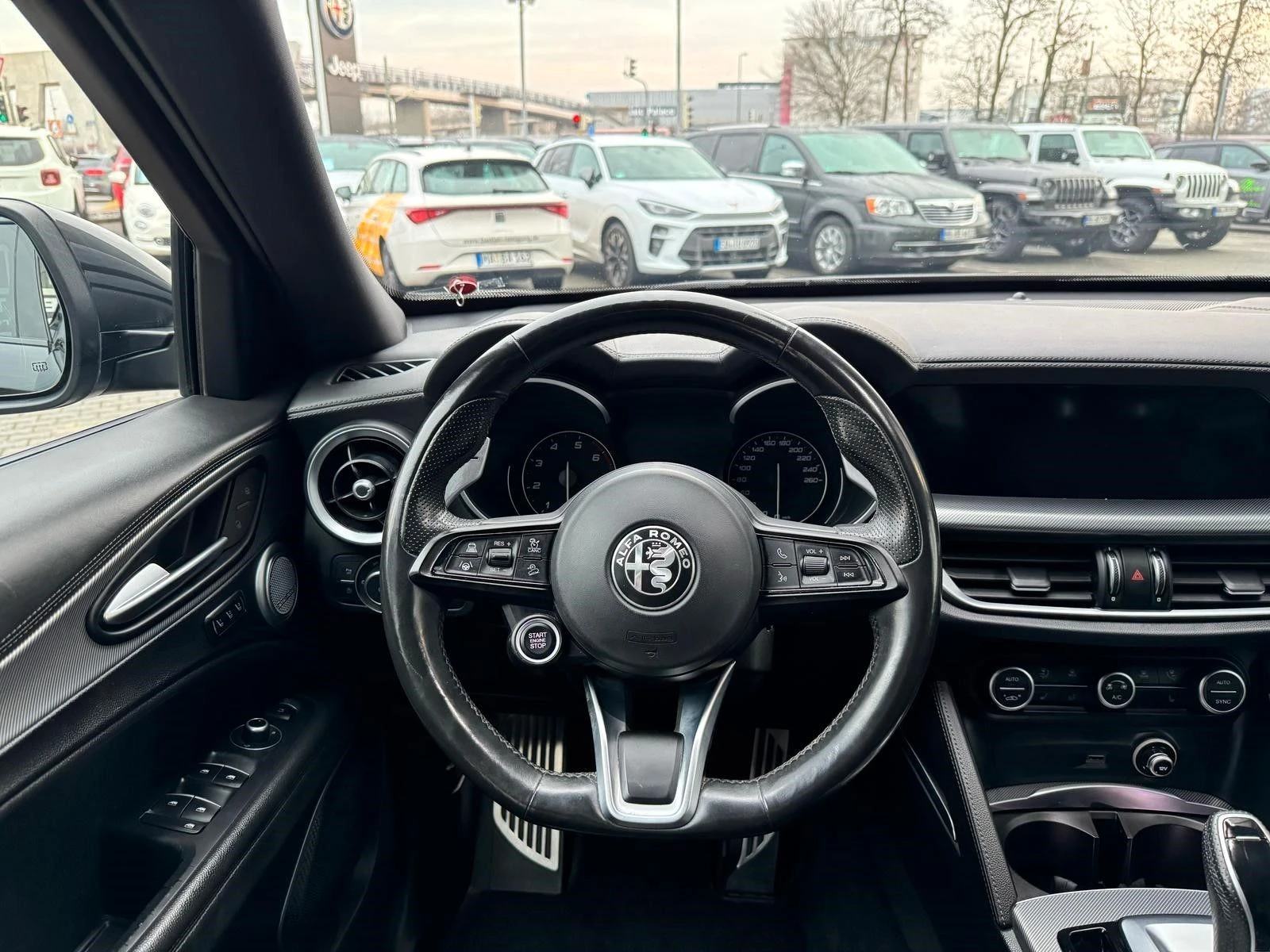 Alfa Romeo Stelvio 2.0/280HP/TURBO/16V/VELOCE/AT8-Q4/CAM/AMBI/274v - изображение 6