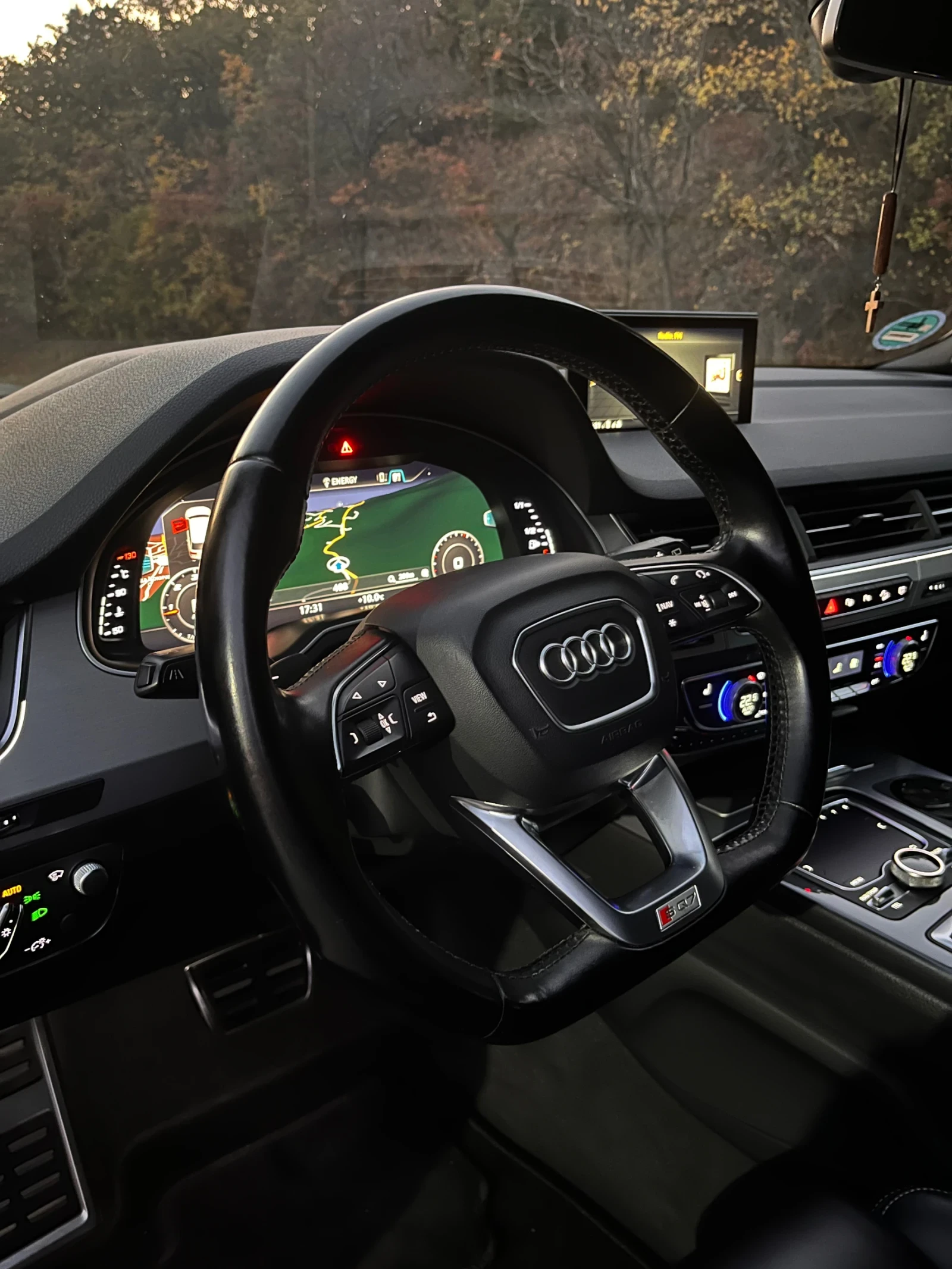 Audi SQ7 | Mobile.bg   7