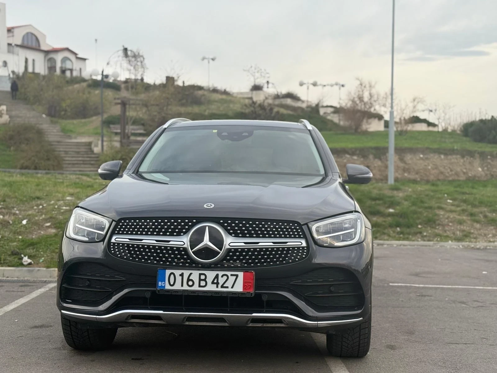 Mercedes-Benz GLC 220 AMG//DISTR/360/KEYLESS-GO/DISTR/ - изображение 3
