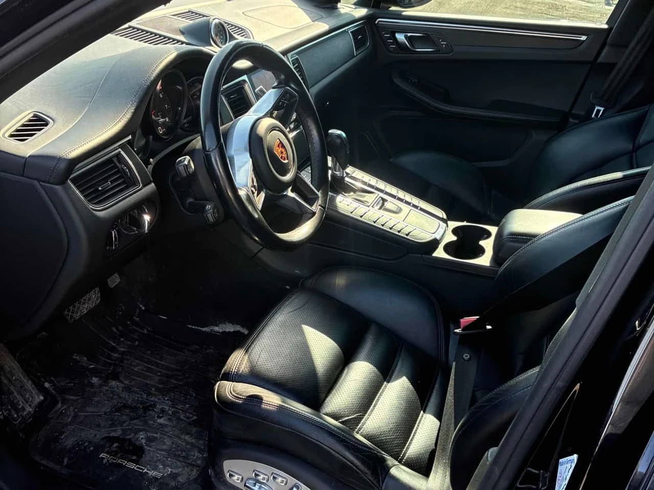 Porsche Macan * GTS * ПОДГРЕВ * ПАНОРАМА * КЛИП НА МОТОРА, снимка 8 - Автомобили и джипове - 53820178