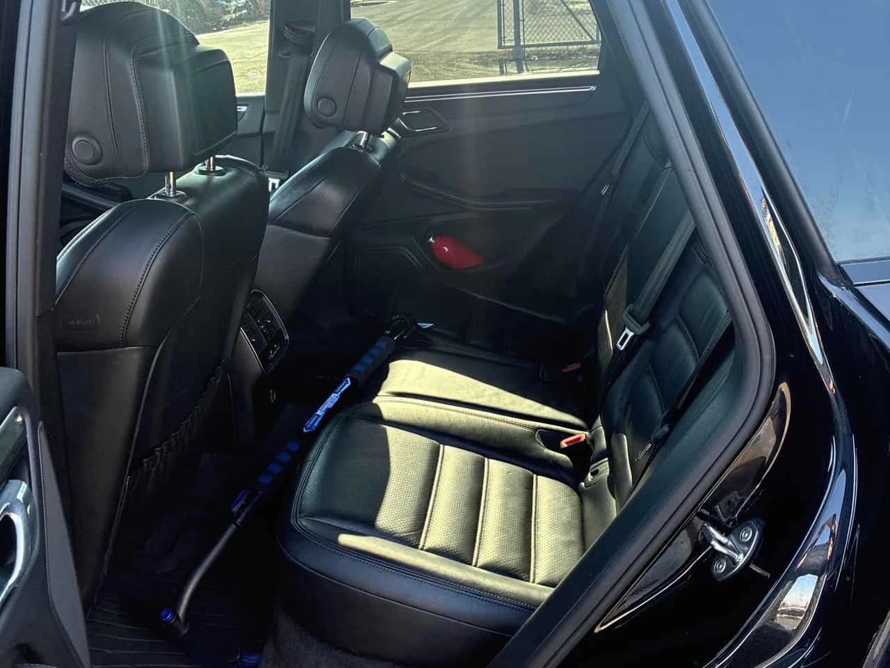 Porsche Macan * GTS * ПОДГРЕВ * ПАНОРАМА * КЛИП НА МОТОРА, снимка 14 - Автомобили и джипове - 53820178