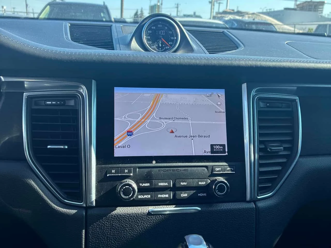 Porsche Macan * GTS * ПОДГРЕВ * ПАНОРАМА * КЛИП НА МОТОРА, снимка 10 - Автомобили и джипове - 53820178