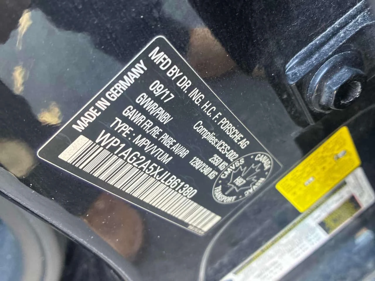 Porsche Macan * GTS * ПОДГРЕВ * ПАНОРАМА * КЛИП НА МОТОРА, снимка 17 - Автомобили и джипове - 53820178