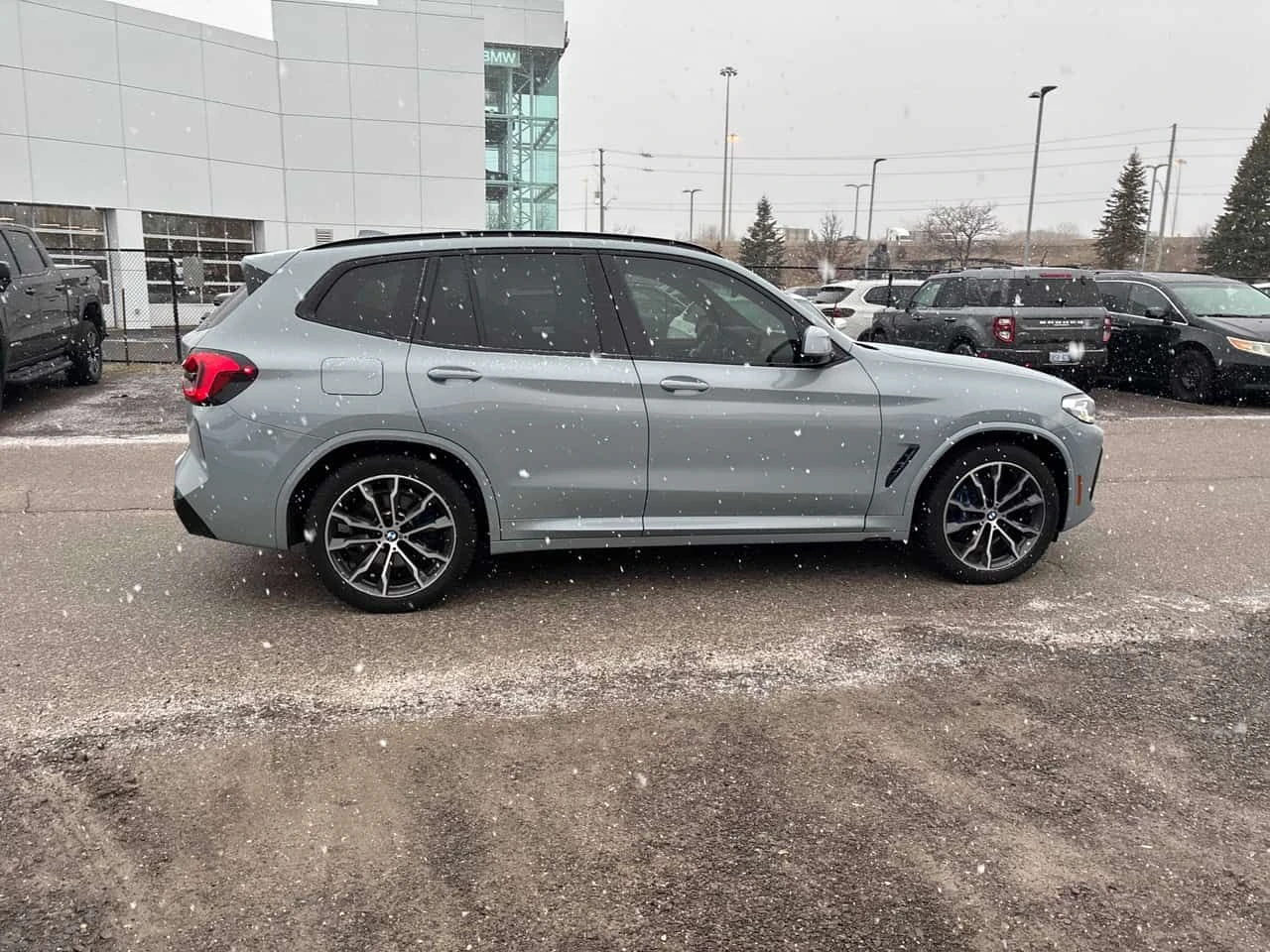 BMW X3 * xDrive30i * М-пакет* ПАНОРАМА* ДВА КЛЮЧА * + ГУМ, снимка 3 - Автомобили и джипове - 53830008