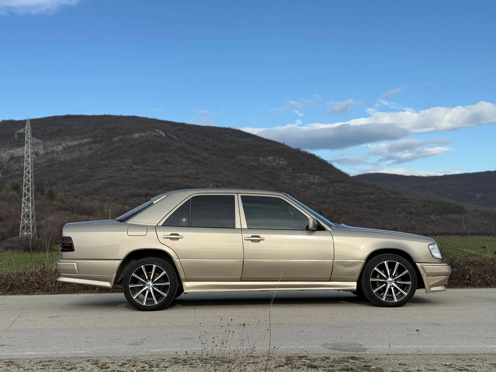 Mercedes-Benz 250 W124 2.5 1986 , снимка 3 - Автомобили и джипове - 54000424