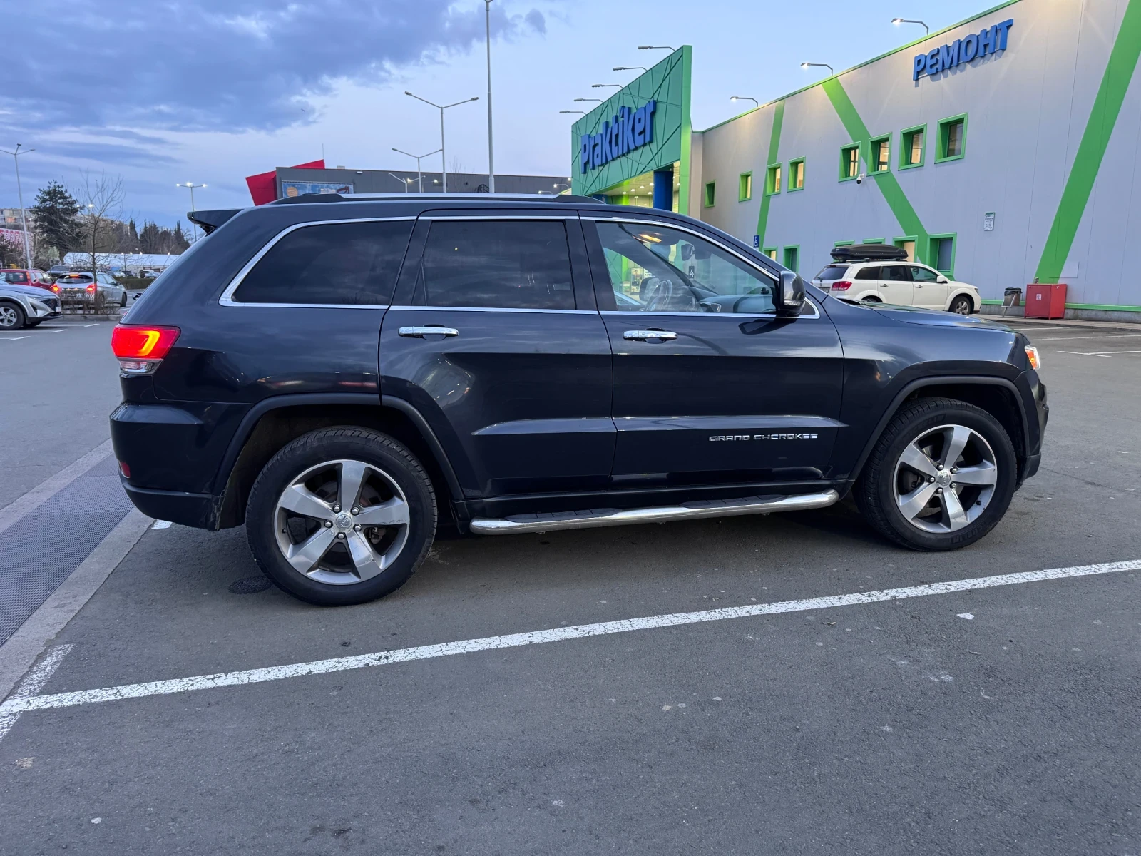 Jeep Grand cherokee, снимка 3 - Автомобили и джипове - 54083685