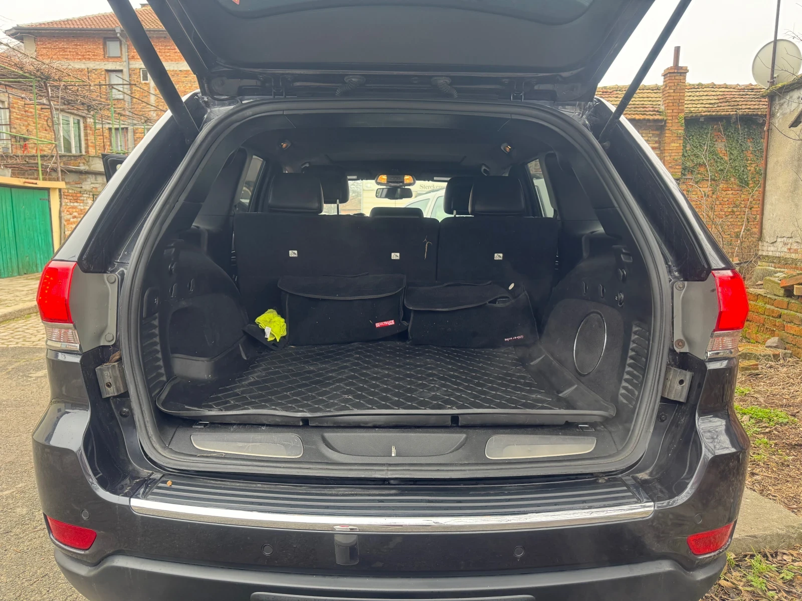 Jeep Grand cherokee, снимка 17 - Автомобили и джипове - 54083685