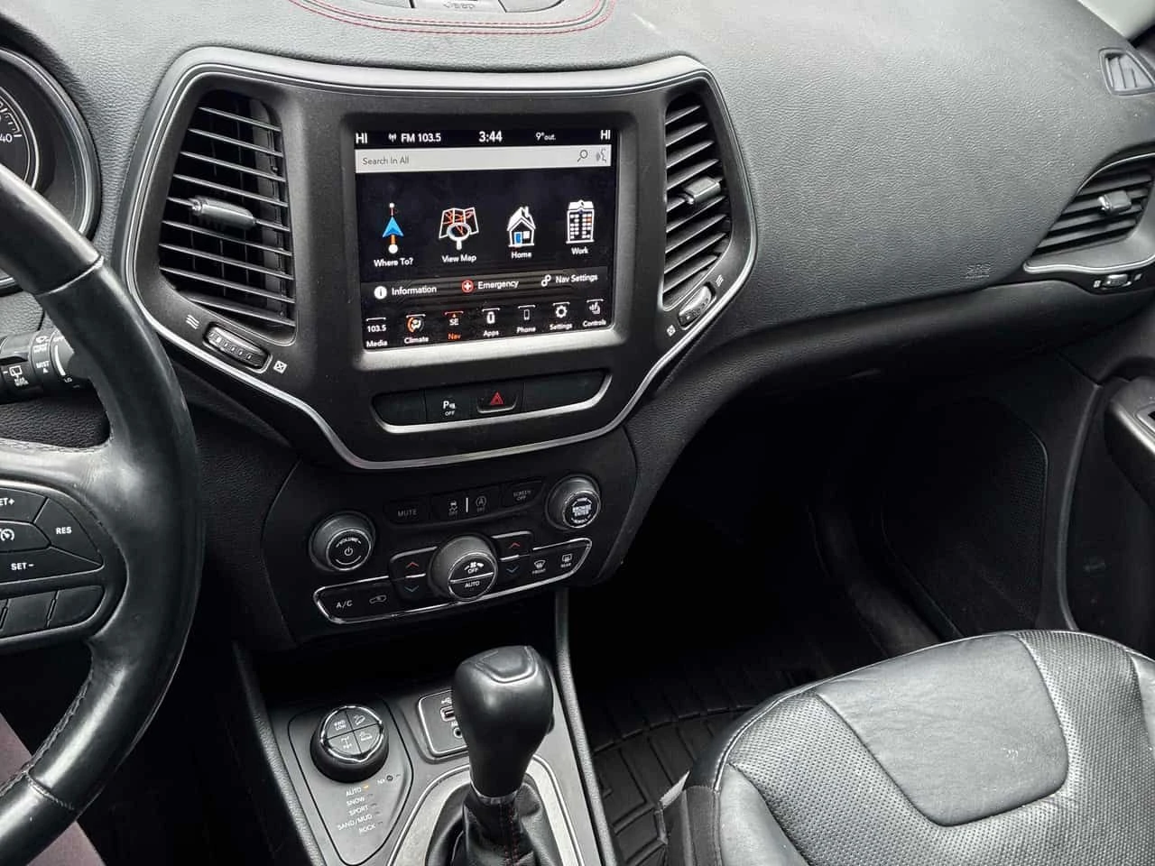 Jeep Cherokee * Trailhawk Elite * CARFAX * БЕЗ ПЪРВОНАЧАЛНА ВНОС, снимка 9 - Автомобили и джипове - 54227476