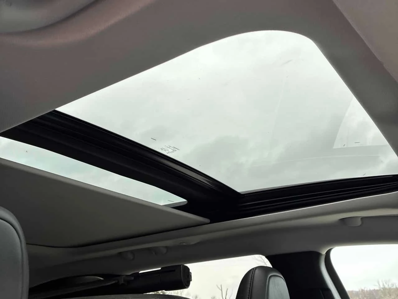 Jeep Cherokee * Trailhawk Elite * CARFAX * БЕЗ ПЪРВОНАЧАЛНА ВНОС, снимка 11 - Автомобили и джипове - 54227476