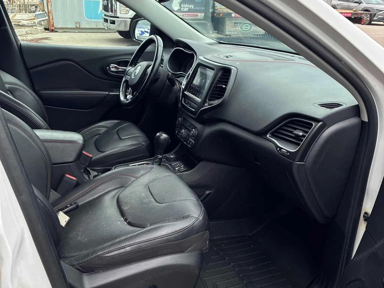 Jeep Cherokee * Trailhawk Elite * CARFAX * БЕЗ ПЪРВОНАЧАЛНА ВНОС, снимка 10 - Автомобили и джипове - 54227476