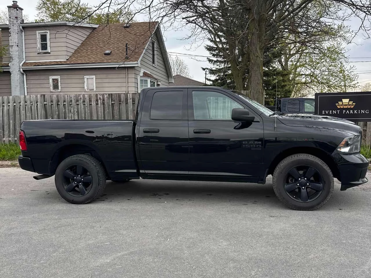 Dodge RAM 1500 * Express * CARFAX * БЕЗ ПЪРВОНАЧАЛНА ВНОСКА, снимка 3 - Автомобили и джипове - 54502113