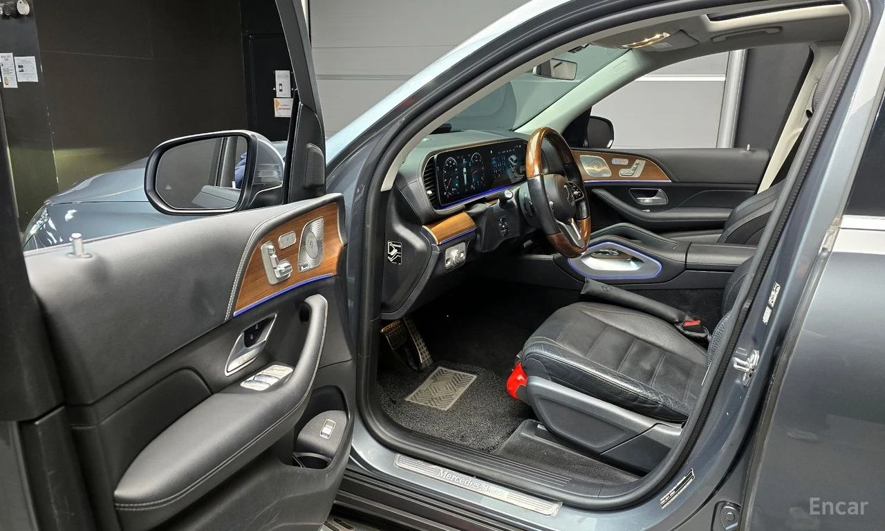 Mercedes-Benz GLS 400 AMG* LINE* BURMESTER* ОБДУХВАНЕ* ДИСТРОНИК* МАСАЖ*, снимка 6 - Автомобили и джипове - 55727690
