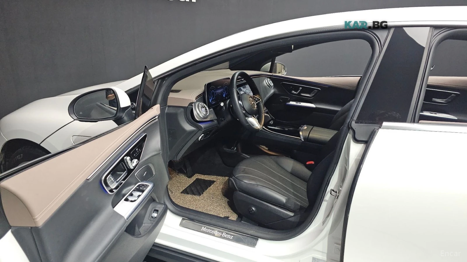 Mercedes-Benz EQE 300 , снимка 9 - Автомобили и джипове - 56086159