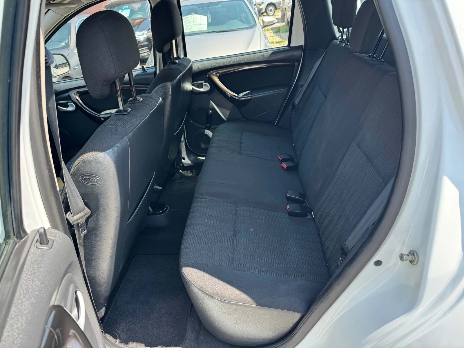 Dacia Duster 1.5DCI-ЛИЗИНГ, снимка 16 - Автомобили и джипове - 56314599