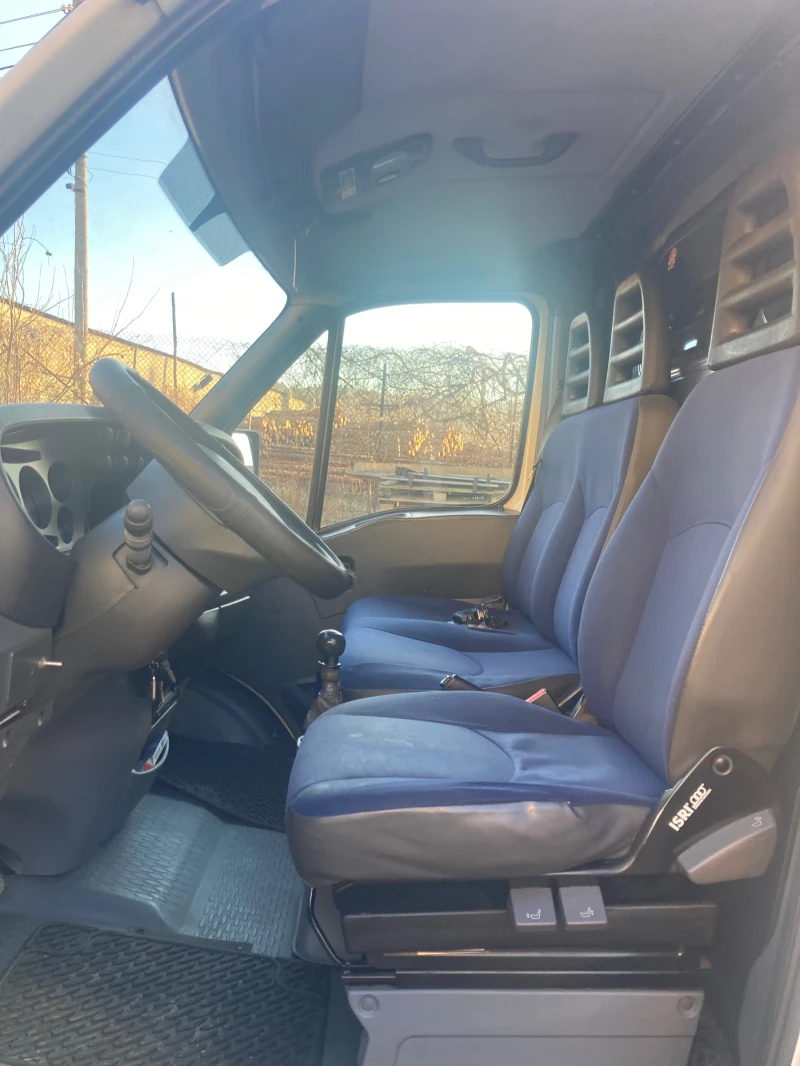 Iveco Daily, снимка 4 - Бусове и автобуси - 48867571