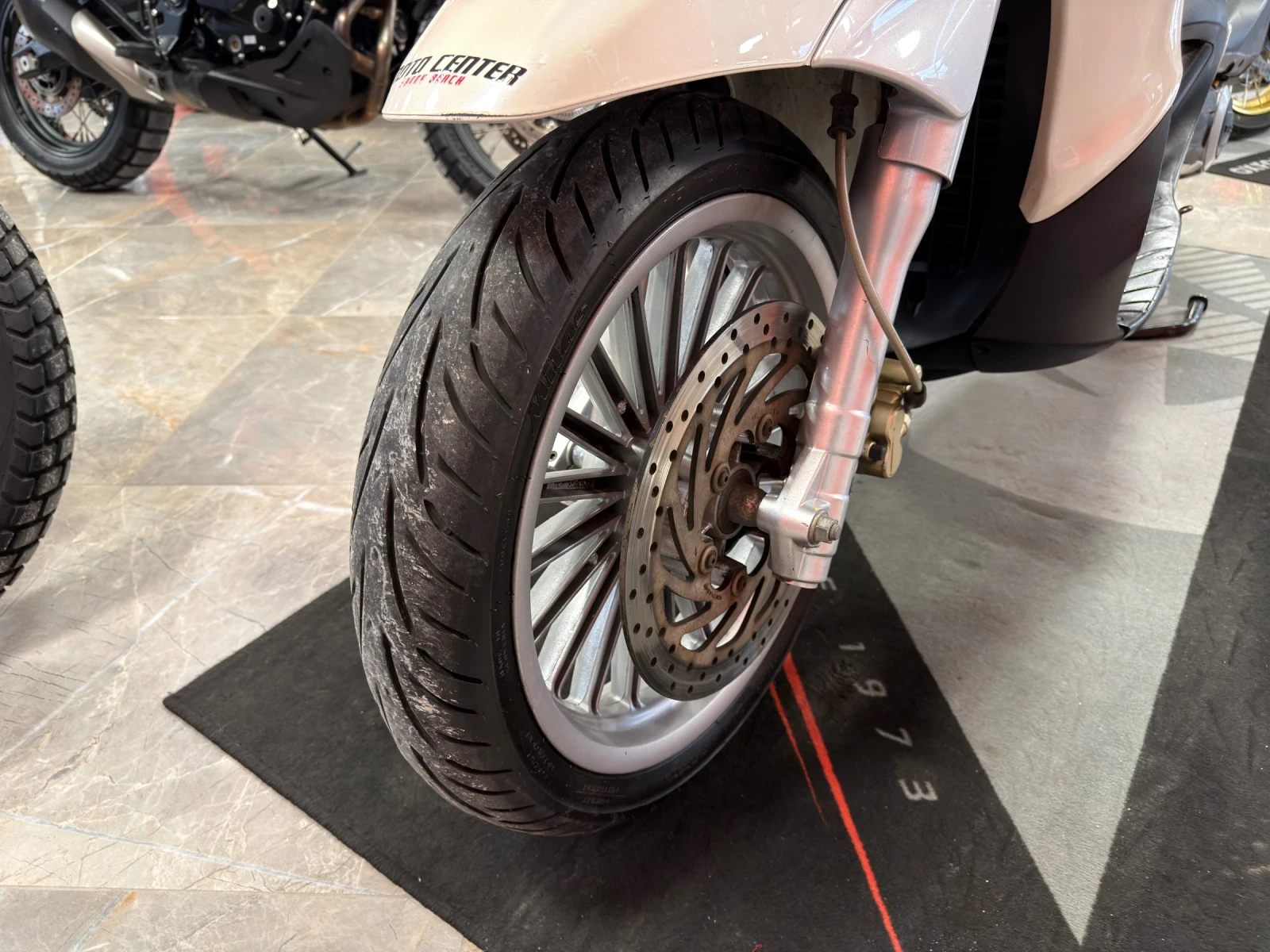 Piaggio Beverly 300i - изображение 9