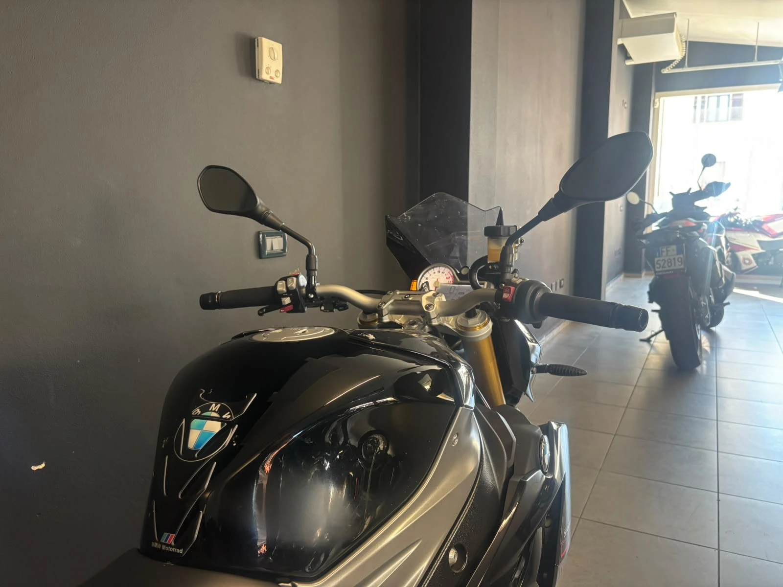 BMW S 1000R, снимка 6 - Мотоциклети и мототехника - 55609378