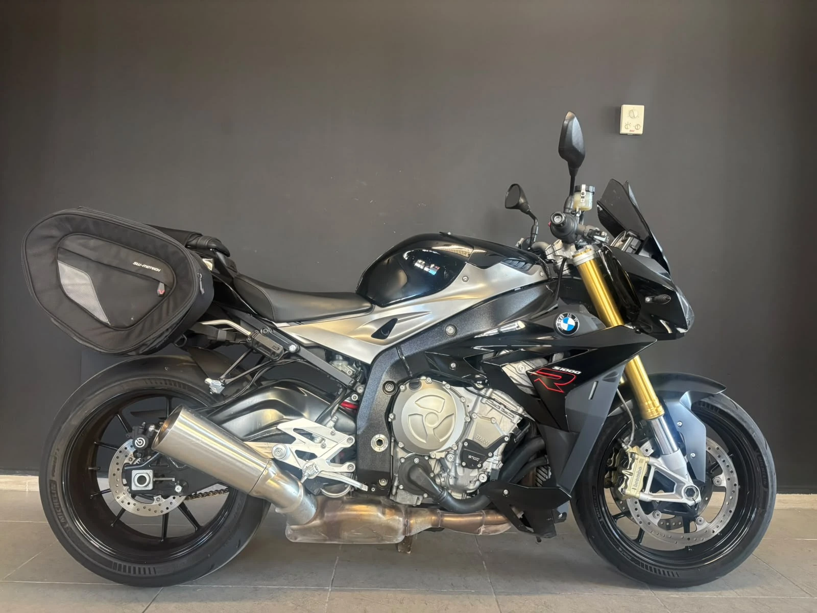 BMW S 1000R, снимка 3 - Мотоциклети и мототехника - 55609378