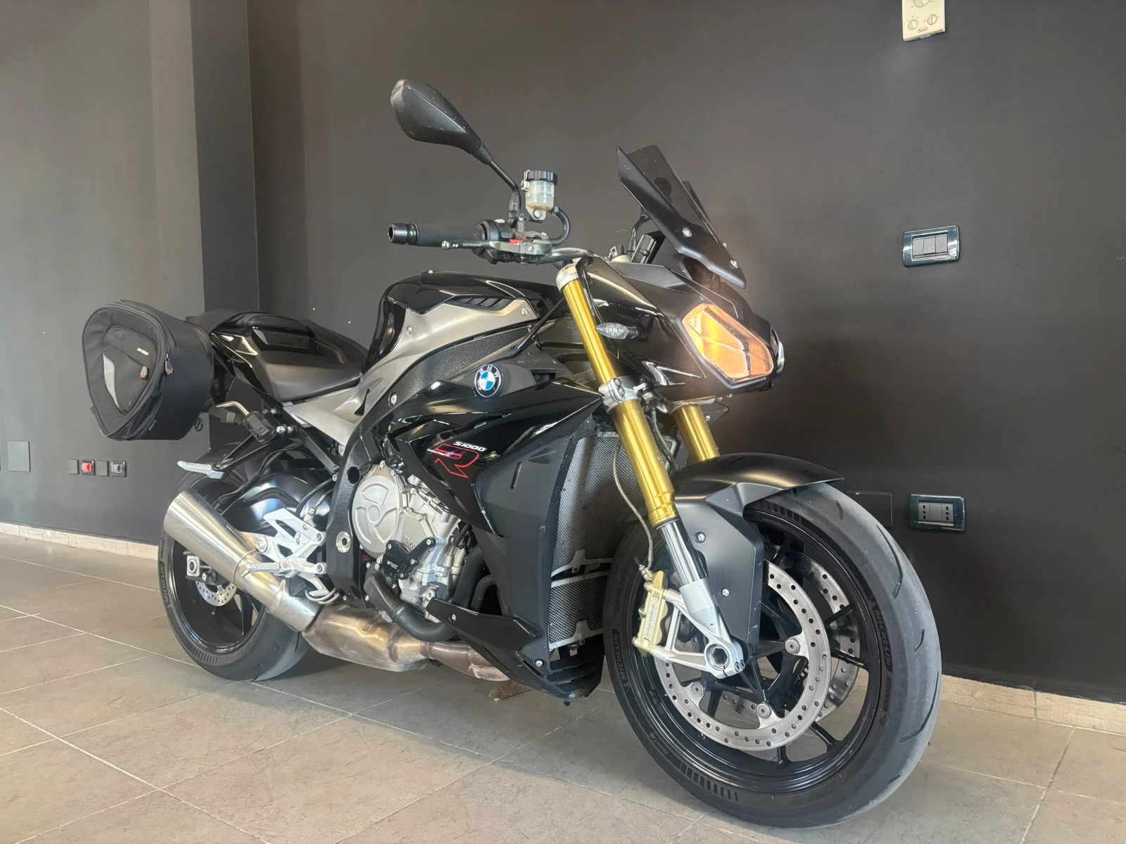 BMW S 1000R