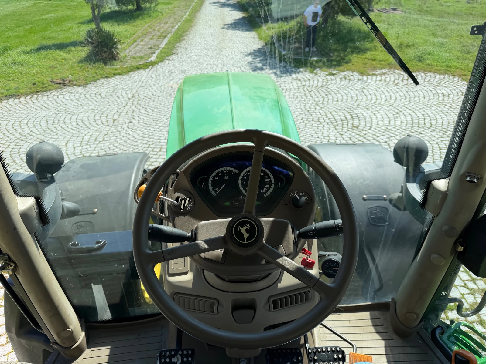 Трактор John Deere 6210R НАВИГАЦИЯ ЛИЗИНГ, снимка 17 - Селскостопанска техника - 53020635