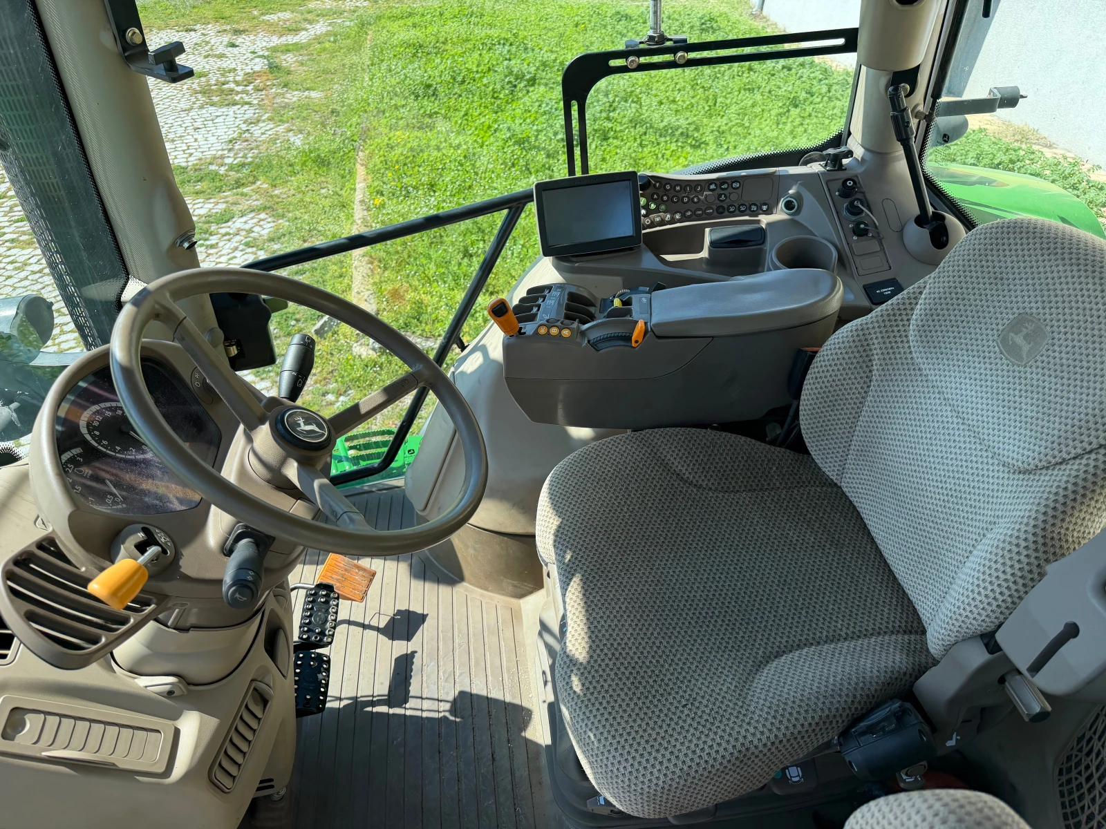 Трактор John Deere 6210R НАВИГАЦИЯ ЛИЗИНГ, снимка 14 - Селскостопанска техника - 53020635