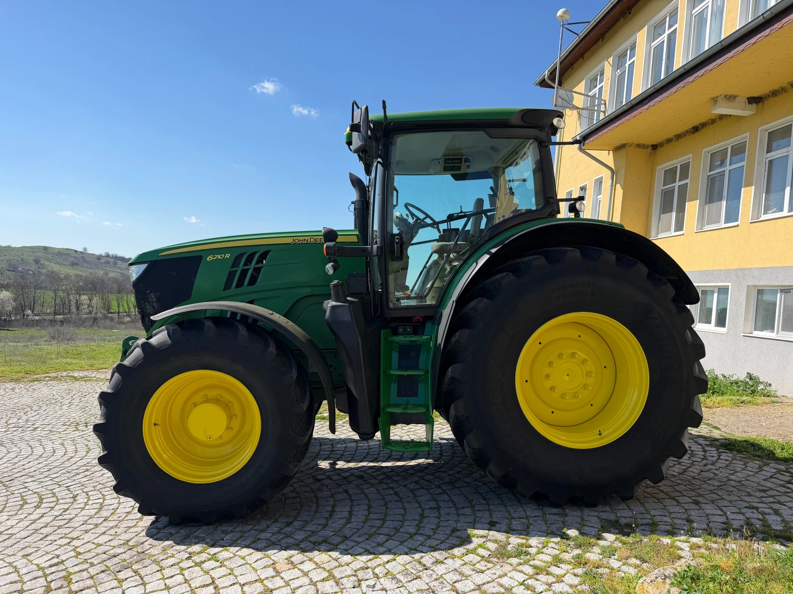 Трактор John Deere 6210R НАВИГАЦИЯ ЛИЗИНГ, снимка 4 - Селскостопанска техника - 53020635
